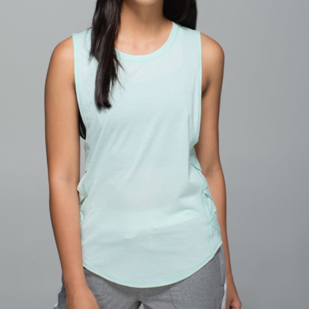 Lululemon tank